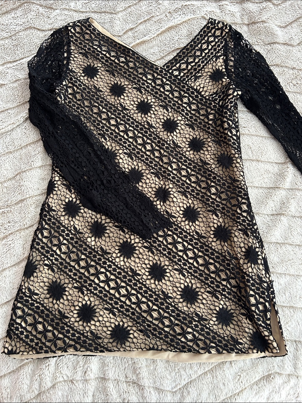 Dana Buchman Black Lace Overlay Long Sleeve Dress with Nude Lining